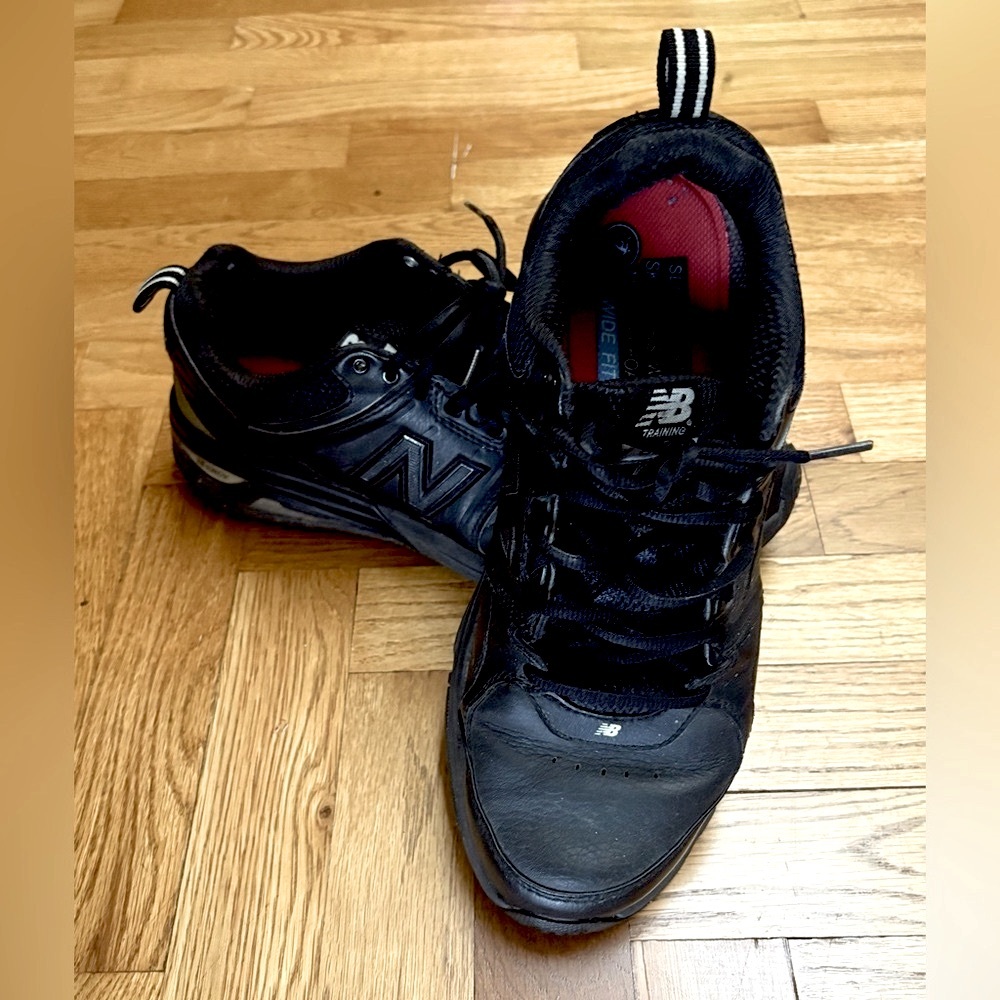 New Balance Black Athletic Shoes with Durable Build